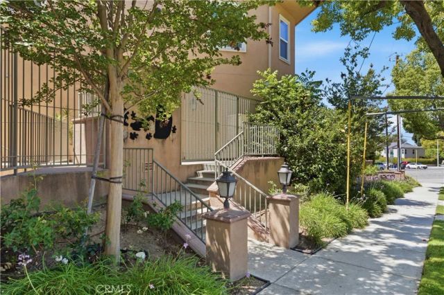 1101 East Avenue, Burbank, CA 91504