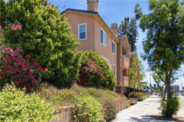 1101 East Avenue, Burbank, CA 91504