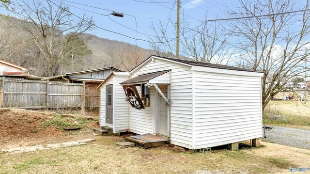 413 Lincoln Avenue SE, Fort Payne, AL 35967