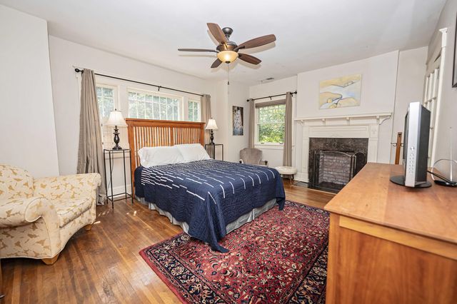 941 S Pickwick Avenue, Springfield, MO 65804