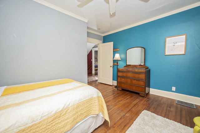 941 S Pickwick Avenue, Springfield, MO 65804