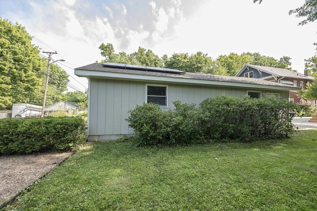 941 S Pickwick Avenue, Springfield, MO 65804
