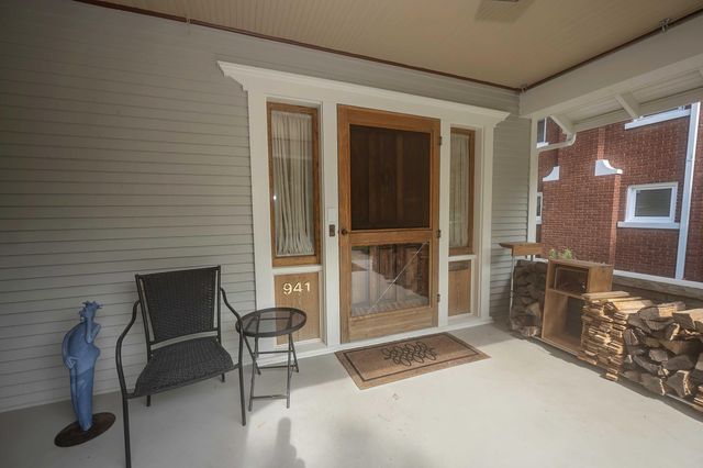 941 S Pickwick Avenue, Springfield, MO 65804