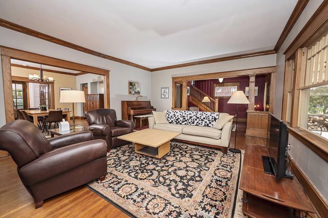941 S Pickwick Avenue, Springfield, MO 65804