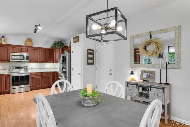 104 Cedar Crest Court, St Charles, MO 63304
