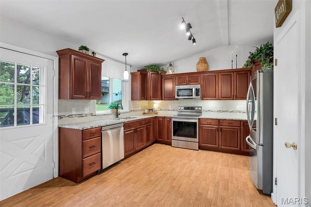 104 Cedar Crest Court, St Charles, MO 63304