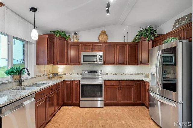 104 Cedar Crest Court, St Charles, MO 63304