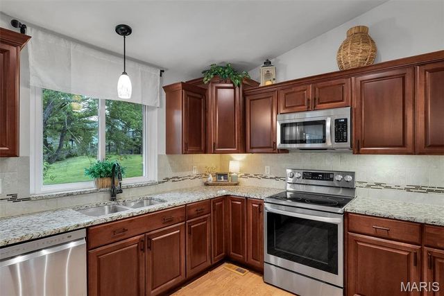 104 Cedar Crest Court, St Charles, MO 63304