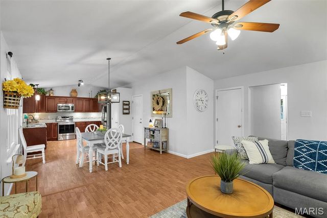 104 Cedar Crest Court, St Charles, MO 63304