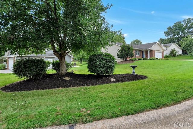 104 Cedar Crest Court, St Charles, MO 63304