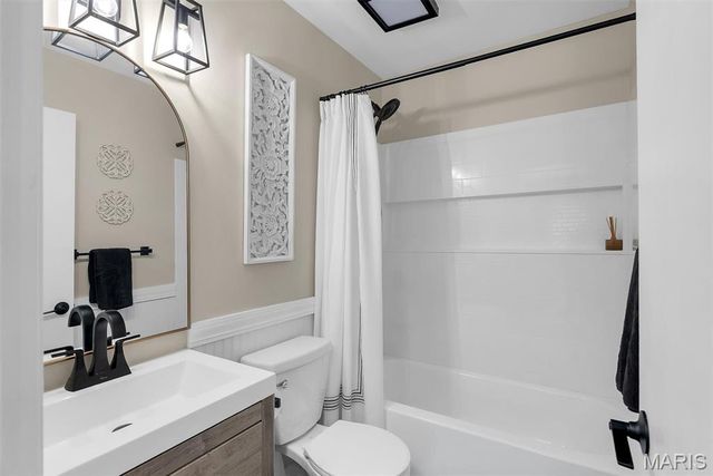 104 Cedar Crest Court, St Charles, MO 63304