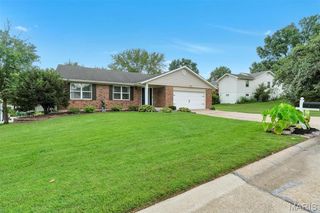 104 Cedar Crest Court, St Charles, MO 63304
