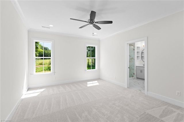 158 Beauchamp Oaks Court, Advance, NC 27006