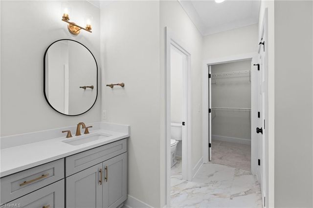 158 Beauchamp Oaks Court, Advance, NC 27006