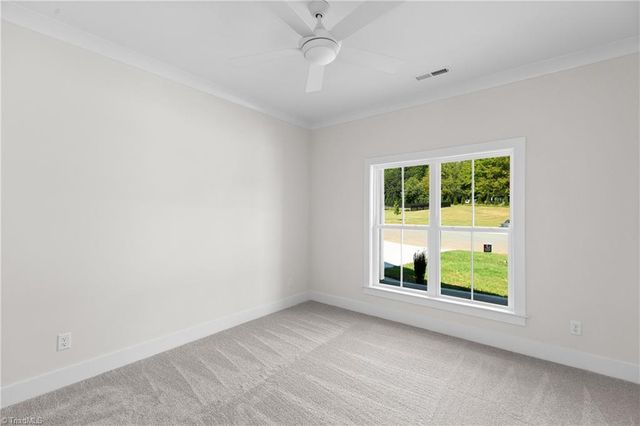 158 Beauchamp Oaks Court, Advance, NC 27006