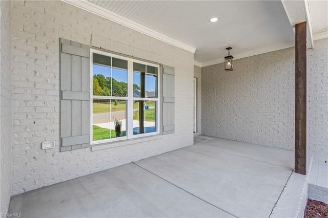158 Beauchamp Oaks Court, Advance, NC 27006