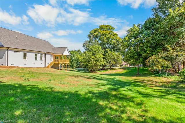 158 Beauchamp Oaks Court, Advance, NC 27006