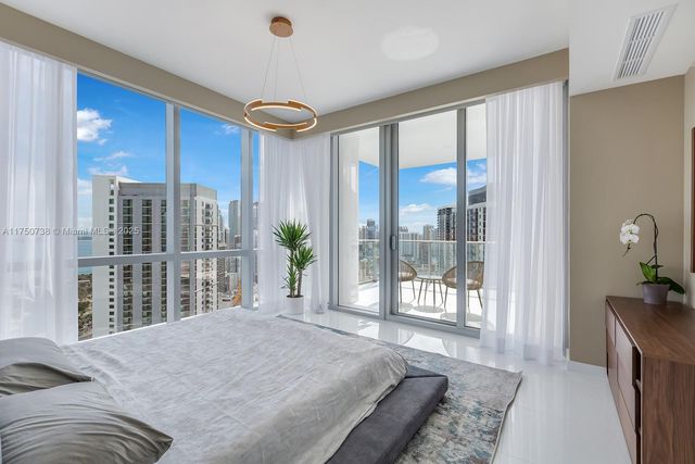 851 NE 1st Ave 3611, Miami, FL 33132