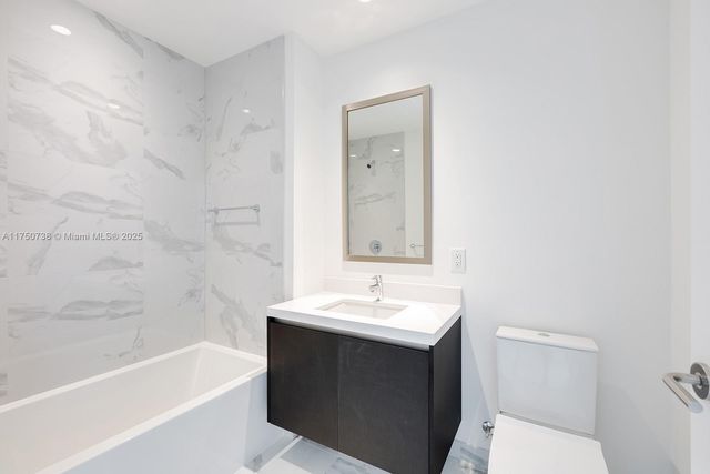 851 NE 1st Ave 3611, Miami, FL 33132