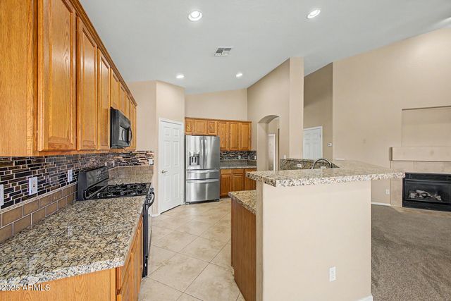 16953 W LIMESTONE Drive, Surprise, AZ 85374