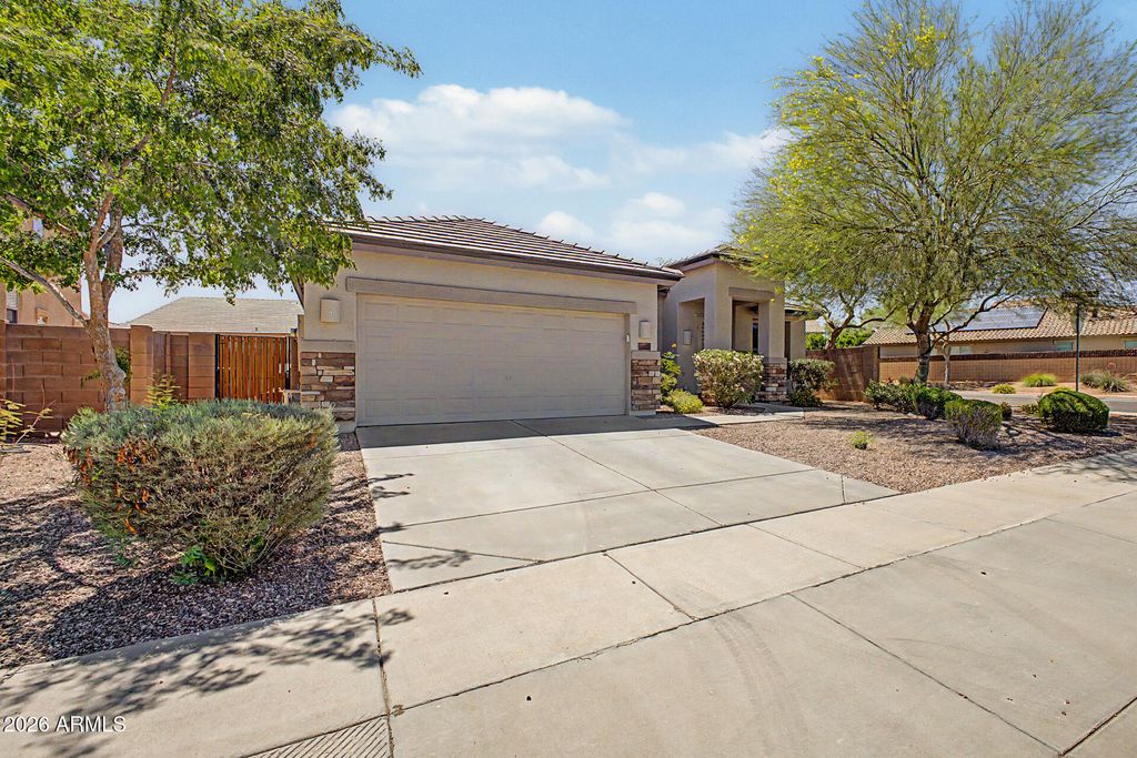 16953 W LIMESTONE Drive, Surprise, AZ 85374 — photo 4