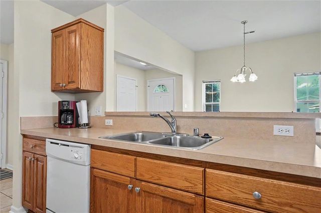 2004 E 24th Terrace, Lawrence, KS 66046