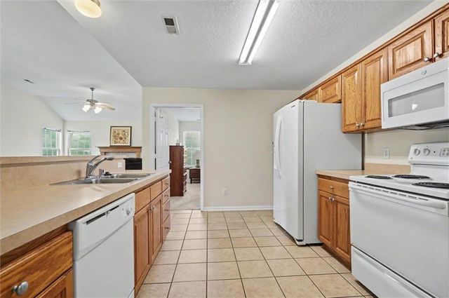 2004 E 24th Terrace, Lawrence, KS 66046