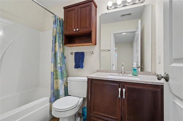 2004 E 24th Terrace, Lawrence, KS 66046