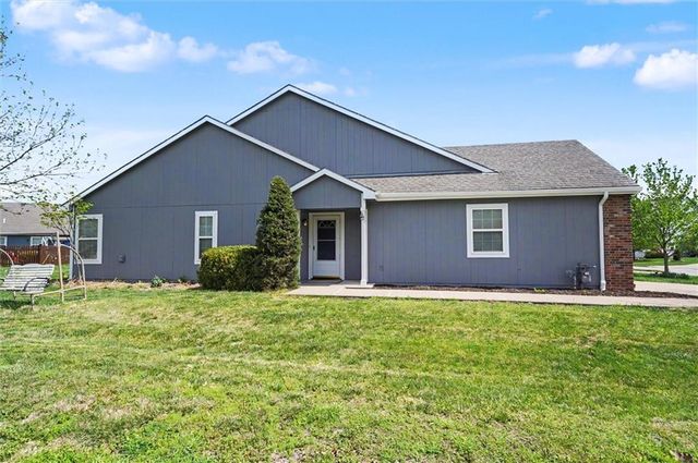 2004 E 24th Terrace, Lawrence, KS 66046