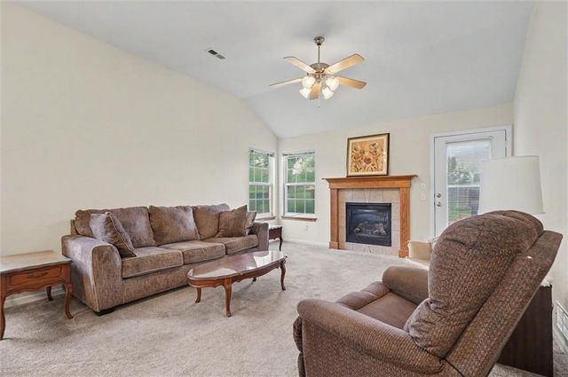 2004 E 24th Terrace, Lawrence, KS 66046