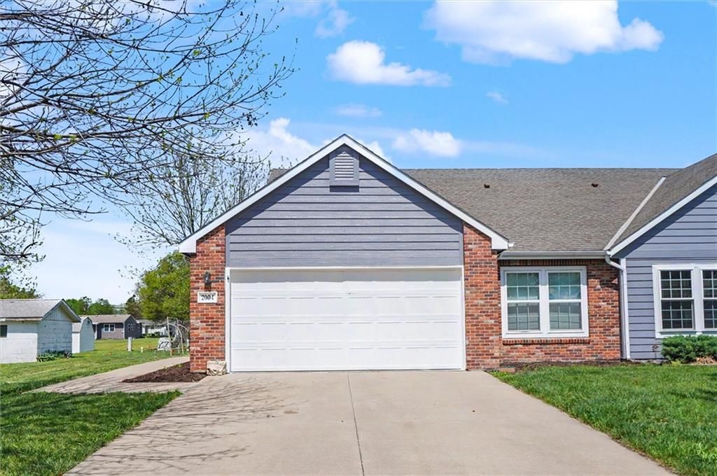 2004 E 24th Terrace, Lawrence, KS 66046