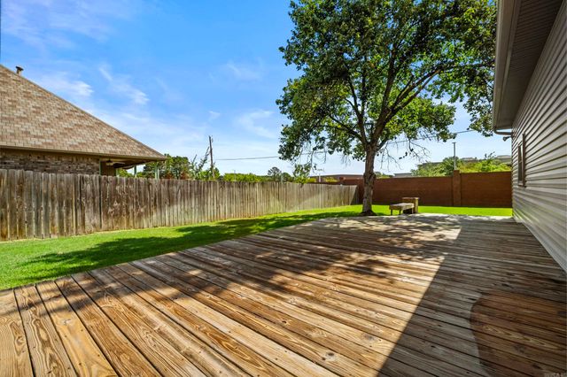 1502 Hawkwood Road, Sherwood, AR 72120