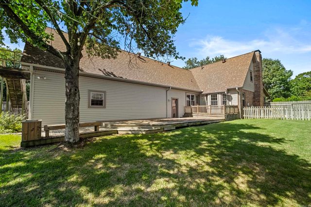1502 Hawkwood Road, Sherwood, AR 72120