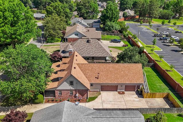 1502 Hawkwood Road, Sherwood, AR 72120