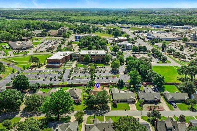 1502 Hawkwood Road, Sherwood, AR 72120