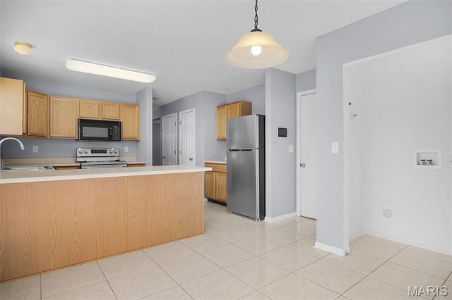 2655 Brookrun Drive, Belleville, IL 62221