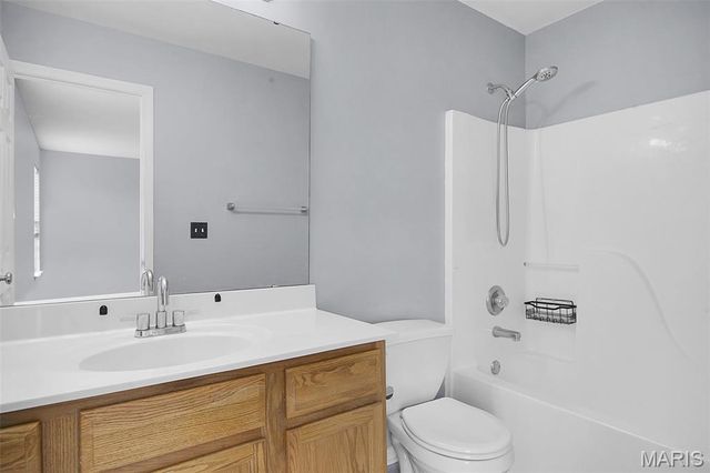 2655 Brookrun Drive, Belleville, IL 62221