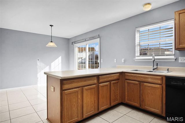 2655 Brookrun Drive, Belleville, IL 62221