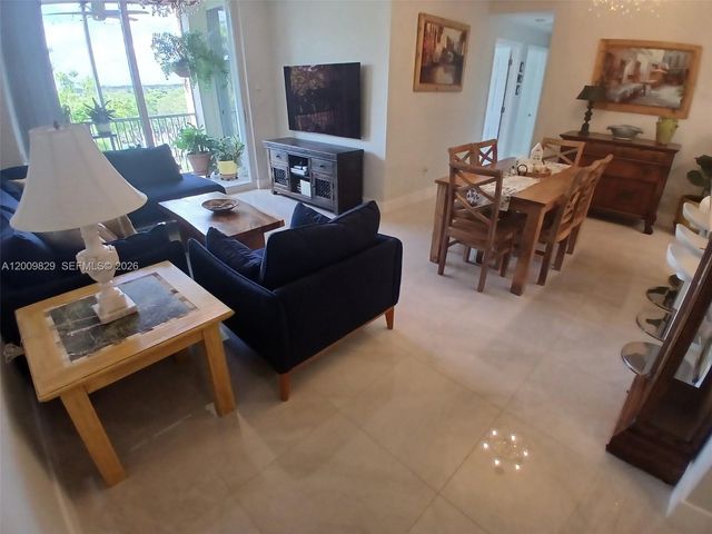 9805 NW 52nd St 509, Doral, FL 33178