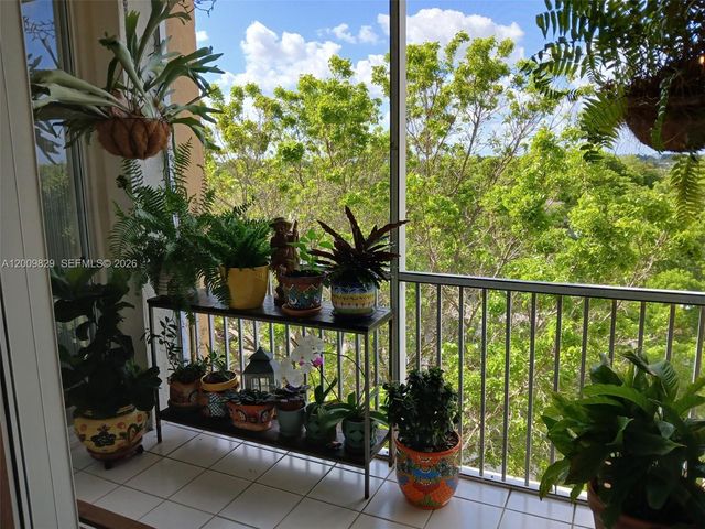 9805 NW 52nd St 509, Doral, FL 33178