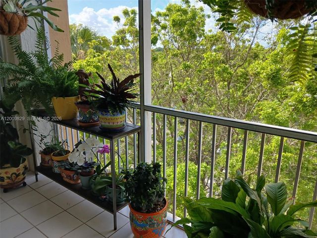 9805 NW 52nd St 509, Doral, FL 33178