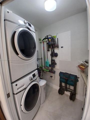 9805 NW 52nd St 509, Doral, FL 33178