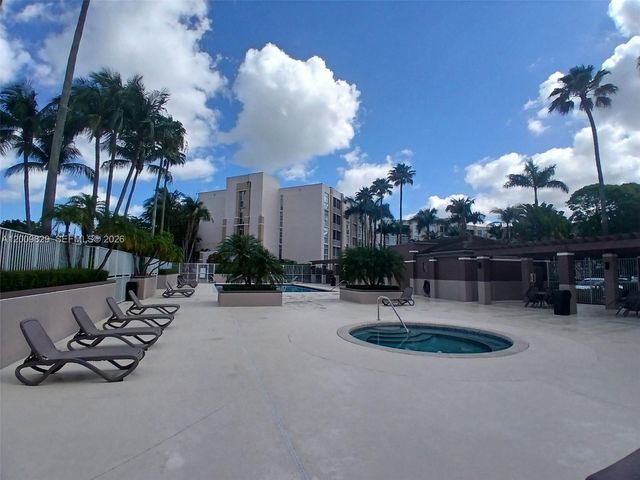 9805 NW 52nd St 509, Doral, FL 33178