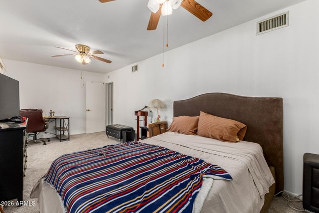 9634 W IRONWOOD Drive B, Peoria, AZ 85345