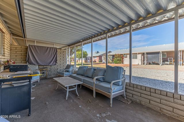 9634 W IRONWOOD Drive B, Peoria, AZ 85345