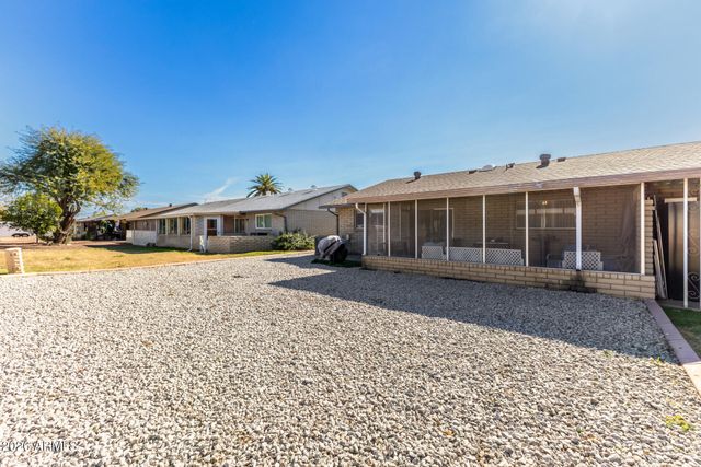 9634 W IRONWOOD Drive B, Peoria, AZ 85345