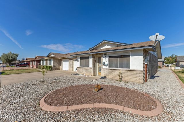 9634 W IRONWOOD Drive B, Peoria, AZ 85345