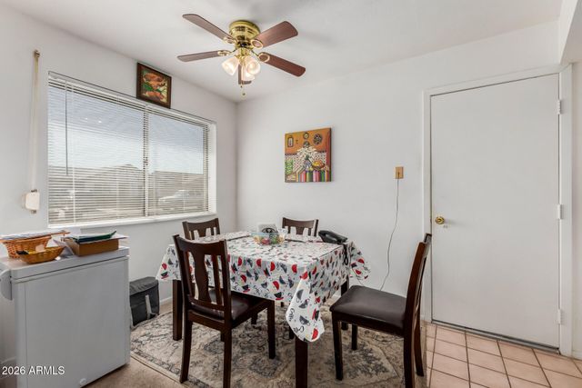 9634 W IRONWOOD Drive B, Peoria, AZ 85345