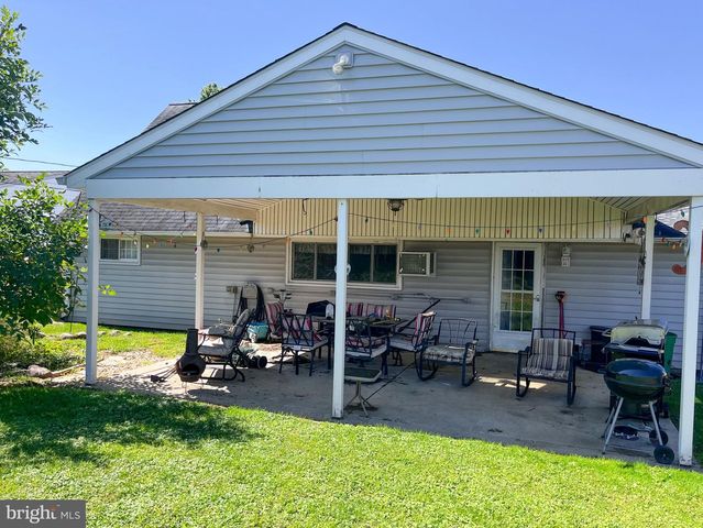 50 MARGIN RD, Levittown, PA 19056