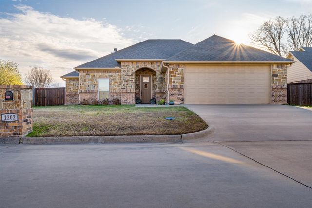 1202 Rock Creek Drive, Sulphur Springs, TX 75482